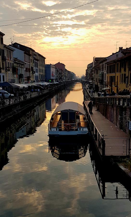 The Boheme Vintage Junior Suite ---- Cozy & Quiet & Comfortable With Private Bathroom & Fully Equipped Kitchenette & Cozy Balcony - Lift To 4Th Floor - Metro' Verde -Green Subway Porta Genova Milan Exterior photo
